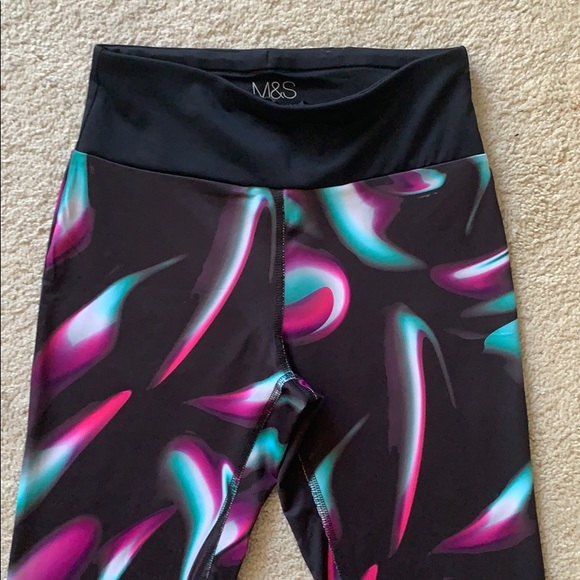 Trippy Cropped High Waist Leggings From UK. M New - Picture 1 of 9